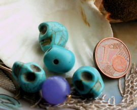 set/4 Beads: SKULL Howlite - 13x10 mm - Turquoise Colour