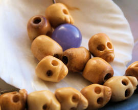 BONE: set/5 Buddhist Prayer Beads - SKULL - approx 10 mm - Tears of Buddha