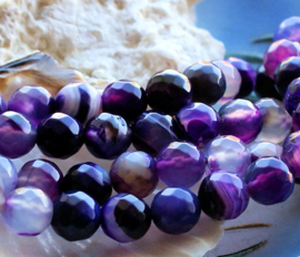 set/7 beads:  Stripe Agate - Round FACETED - 8 mm - Purple Lilac shades & White
