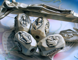 1 large 1970s Vintage bead from Lourdes: Mary Jesus - 35 mm