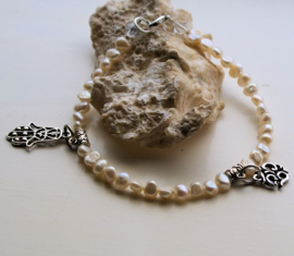 C&G Pearl Bracelet: real Freshwater Pearls with Hamsa & Ohm Charms - 22 cm