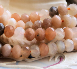 set/5 beads: Moonstone -  Faceted Disc - 7,8x5 mm - White or Gray or Pink