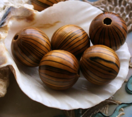 set/3 Large Beads: Wood Zebrano - Round - 16 mm - Gold-Brown with Black