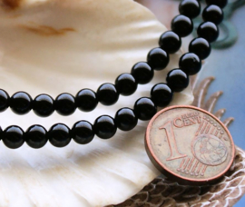 set/10 beads: Onyx Agate - Round - 4 mm - Black