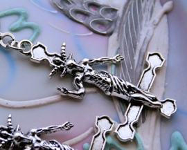 Paar Oorbellen: BAPHOMET met reversed Pentagram & Kruis - Antiek Zilver kleur