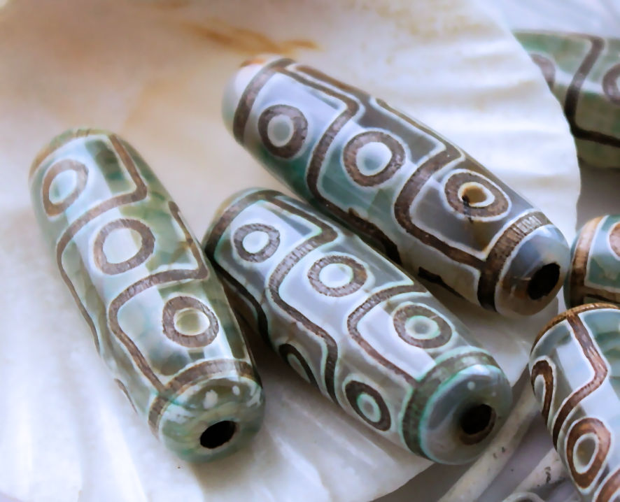 1 Grote Tibetaanse DZI Gebedskraal: 9 Eye Bead - Agaat - ca 30 mm lang