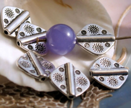 set/5 beads: with Tribal Flower/Sun - 14x14 mm - Tibetan Silver