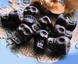 1 Grote Kraal: Schedel Skull - echt Jade - ca 23x19 mm - Donker Bordeaux Rood