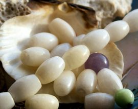 set/5 beads: Snow JADE - Tapered Tube - 12x8 mm - Snow White