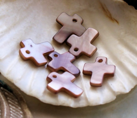 set/5 charms/beads: Mother of Pearl Shell - Cross - 13 mm - Violet Pink