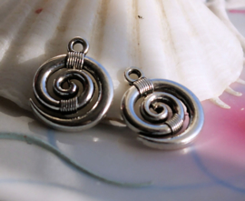 Pendant: Celtic/Maori/Spiritual Spiral - Antique Silver tone - 2 sizes