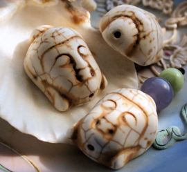 1 Large Bead: Buddha - 29 mm - real Magnesite in White Turquoise look