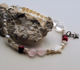 C&G Pearl Bracelet: real Freshwater Pearls with Topaz, Rose Quartz & Coral - 21 cm