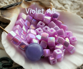 set/35 kralen: Kunststof Spacer - Kubus - 4x4x4mm - Roze of Violet of Wit AB