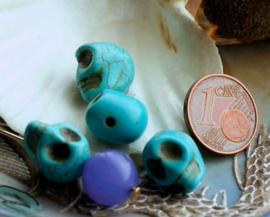 set/4 Kralen: SKULL van Howliet - 12x10 mm - Turquoise Kleur