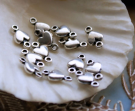 set/10 Charms/Connectors: Cute Hearts - 10x5,5 mm - Antique Silver Tone