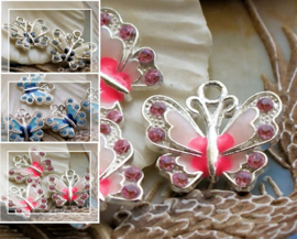 1 Emaille Bedel: Vlinder - 22 mm - Wit of Roze of Blauw + Strass