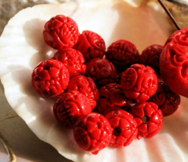 Resin Cinnabar Beads: Peony - 18 mm or Round 8 mm - Red