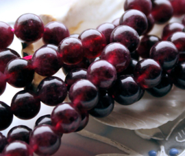 set/10 beads: Quartz - 8,4 mm - Garnet-Red