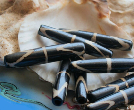 AFRICA: 1 beautiful Batik Bone bead - Tube - 37 mm - Black + Off White