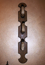 Vintage rack from Roebuck feet & oak - 57 cm