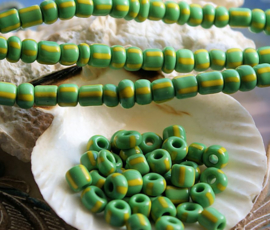 set/20 Fair TRADE BEADS: Afrika Ghana -  5-6 mm - Groen Geel