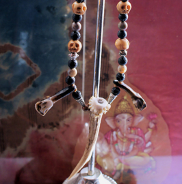 C&G Ritueel Collier: the Priest(ess) - Antler Teeth Skulls Gemstones