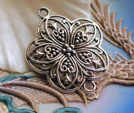 1 Pendant/Connector: Filigree Flower - 38 mm - Antique Silver tone