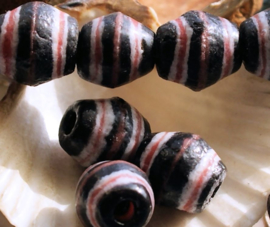 set/3 large Krobo TRADE BEADS from Ghana - Glass - approx 15x15 mm - Black Red White