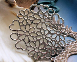 Lovely Pendant: Flowers & Hearts - 43 mm - Antique Silver tone