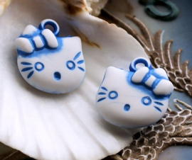 1 charm:  Kitty Cat - Acrylic - 22x19 mm - White Pink or White Blue