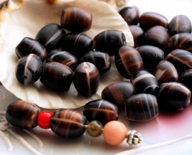 1 Antique TRADE BEAD: Africa Bohemia - Coffee Bean - 12x10mm - Brown White