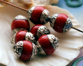 1 beautiful Repoussé Bead from Nepal - 10x13 mm - Faux Red Coral