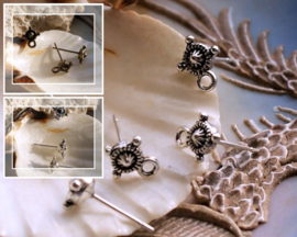 set/2 (= 1 paar) Ear-Studs/Earrings - BALI - Antique Silver or Bronze tone