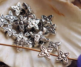 set/20 Beads: Lucky Flower - 6,5 mm - Antique Silver Tone Metal