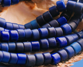 set/10 ANTIEKE TRADE BEADS Handelskralen: Afrika Bapterosse Prosser - ca 8 mm - Blauw tinten