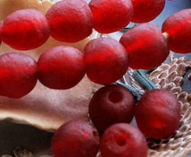 set/2 TRADE BEADS - Handelskralen uit Ghana - ca 12-13 mm - Donker Rood