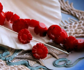 set/3 Beautiful Beads: Red Coral - Flower - 9-10 mm