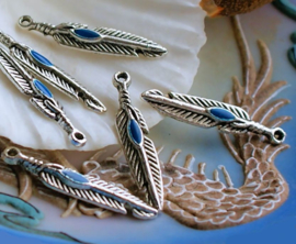 set/4 Charms: Feather - 27 mm - Antique Silver Tone + Blue