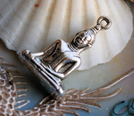 Large Pendant: Buddha - 35 mm - Antique Silver Tone