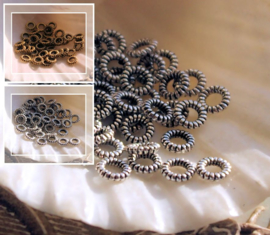 set/30 Spacer Beads or Closed Rings - 4 mm - Antique Gold or Silver tone
