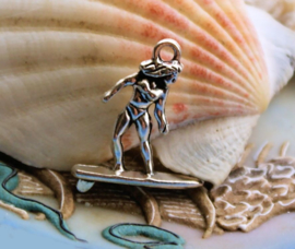 1 Charm: Surf Girl on Surfboard - 23 mm - Silver tone metal
