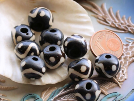 set/5 Batik Bone Beads - Round/Flat - approx 12x9 mm - Black + Off White