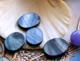 set/3 beads: Mother of Pearl Shell - 18x13 mm - Black Gray