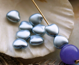 set/9 Beads: Pearl Heart - 8 mm - Light Silk Blue