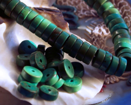 set/10 kralen: Echt Afrikaans Turquoise - Heishi - ca 8,4x3 mm