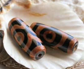 1 large Tibetan DZI Prayerbead: Eye Bead - Agate - 30 mm