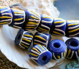 set/3 Grote Krobo TRADE BEADS - Handelskralen uit Ghana - Glas - ca 13x11 mm - Kobalt-Blauw Geel Wit