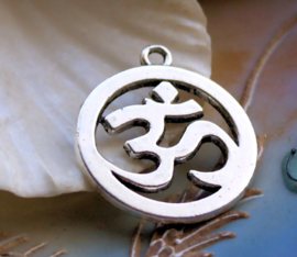 Pendant: Ohm Aum Symbol - 30x25 mm - Antique Silver Tone