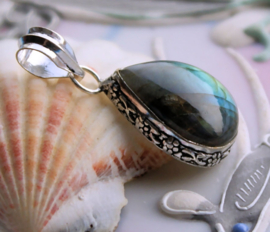 Pendant: Rainbow Labradorite from Madagascar - 925S & SP - 38 mm